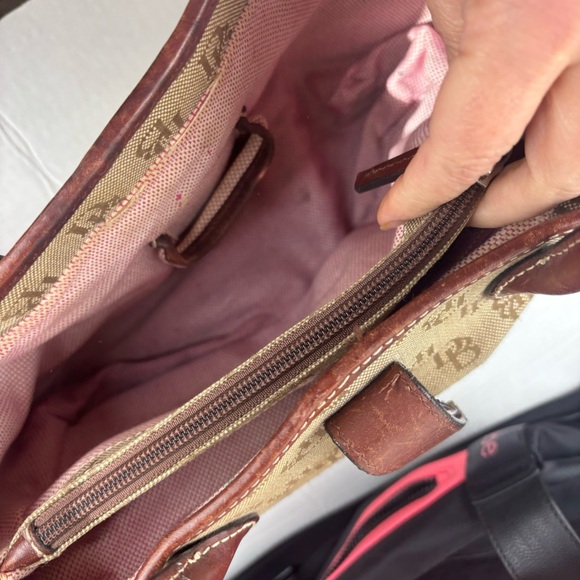 Dooney & Bourke vintage logo satchel bag/crossbody strap incl - Picture 9 of 16